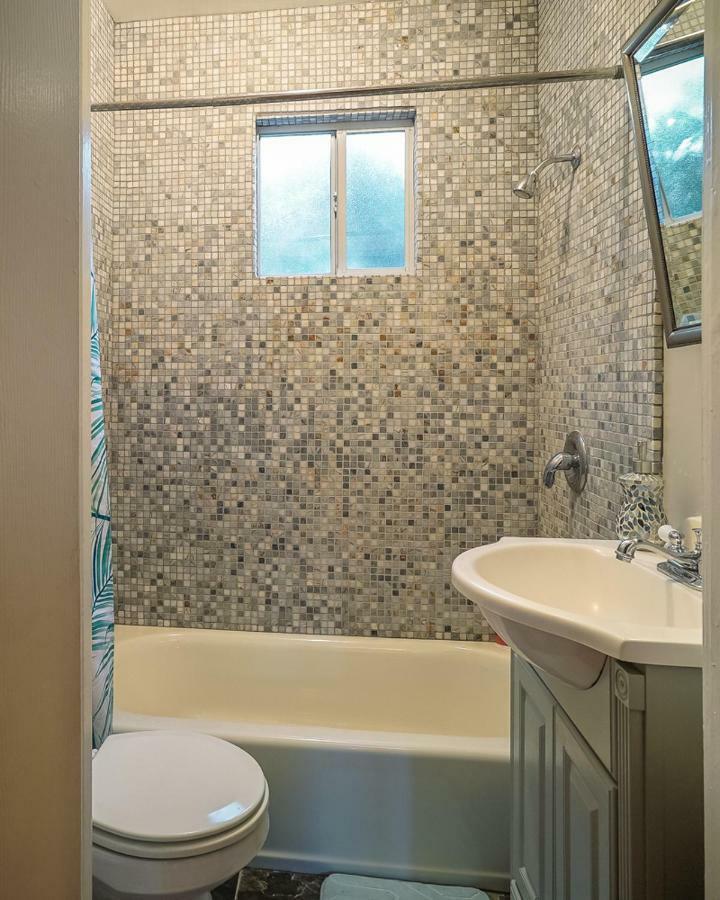 Stylish 2 Bed & 2 Bath At The Heart Of Hollywood With Free Parking - One Car Only Apartment Лос Анджелис Екстериор снимка