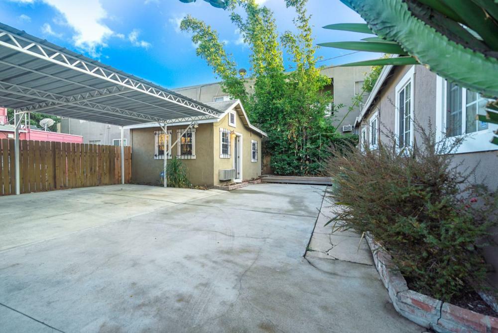 Stylish 2 Bed & 2 Bath At The Heart Of Hollywood With Free Parking - One Car Only Apartment Лос Анджелис Екстериор снимка