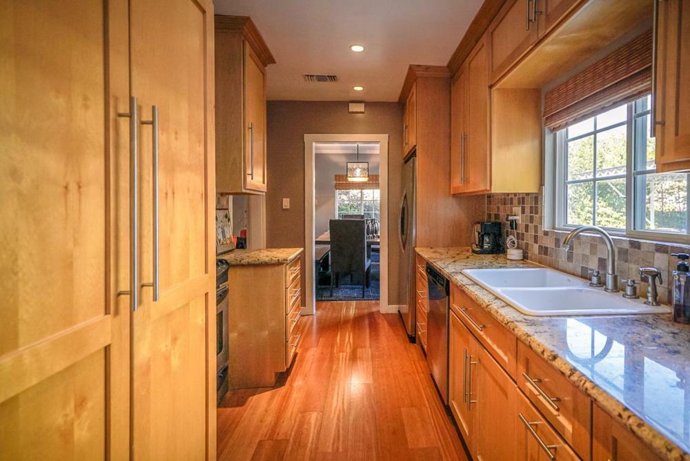 Stylish 2 Bed & 2 Bath At The Heart Of Hollywood With Free Parking - One Car Only Apartment Лос Анджелис Екстериор снимка
